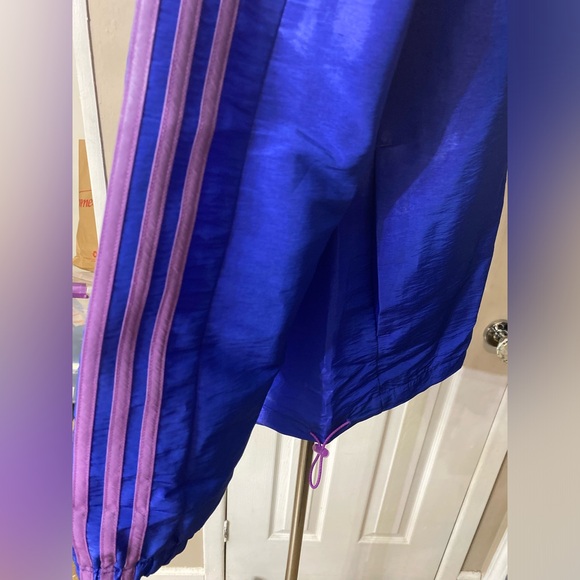 ADIDAS [L] SUNGLASS WOVEN WINDBREAKER/JACKET BLUE JD7133 - Picture 4 of 9